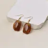 Pendientes Geométricos de Resina Color Café Albaricoque Retro Europeos y Americanos, Pendientes Exquisitos Elegantes y de Alta Gama Moda Maillard para Mujer