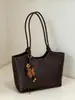 Nova Bolsa Tote Feminina 2026, Bolsa de Ombro Plissada de Alto Padrão Outono-Verão, Bolsa de Mão da Moda de Nicho, Bolsa Tote de Ombro Único
