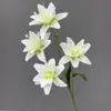 Flores de Lírio Artificiais Realistas com 4 Cabeças para Decoração de Casamento no Atacado, Arranjo de Corredor Multicor Realista de Alta Qualidade