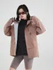 Un modelo similar a la marca, chaqueta de carcasa dura de estándar nacional para mujer, nueva chaqueta a prueba de viento e impermeable para senderismo, camping y montañismo para todo tipo de clima