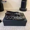 Sapatos Mary Jane Femininos de Couro Genuíno Vintage com Rebites Planos Sapatos Pequenos de Couro 2026 Novo Outono Laço Sola Macia Sapatilhas
