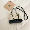 Bolsa pequena estilosa e versátil para mulheres, nova coleção 2026, perfeita para o trabalho e o uso diário, bolsa transversal leve e chique