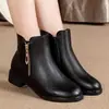 2026 Novas Botas Femininas de Salto Médio Botas Curtas Sola Macia Botas de Algodão para Mães Outono/Inverno Salto Grosso Botas Martin