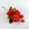 Ramo de Rosas de Terciopelo Simuladas de 5 Cabezas Brotes Flor Artificial Decoración Ramo de Boda Fondo de Escritorio Accesorios para Fotografía
