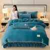 Conjunto de Quatro Peças de Veludo Leite Espesso 4,25kg Conjunto de Três Peças de Flanela Minke Dourada Saia de Cama de Fleece Coral de Alto Peso para Inverno