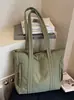 Bolsas de Comercio Exterior Transfronterizas para Mujer Gran Capacidad Nuevo Estilo 2025 Estudiantes Universitarios Versátil para el Trabajo Diario Bolso de Hombro Tote Venta al por Mayor