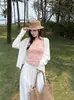 2651 # Estampado de lunares retro, diseño de cuello halter, estilo vibrante y juvenil, inspirado en Corea, único y exquisito, con un hermoso detalle de espalda cruzada que crea un efecto adelgazante