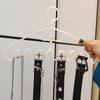 Percha de ropa moderna y sencilla de plástico, multifuncional, para colgar bufandas de seda, corbatas, sin costuras y antideslizante.