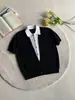 Camiseta de Tricô Falsa de Duas Peças com Gola e Manga Curta para Homens e Mulheres, Bloqueio de Cores de Verão, Estilo Old Money de Luxo Leve, Top Casual para o Trabalho
