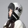 Chapéu de inverno para mulheres, gorro quente para cobrir as orelhas ao ar livre, chapéu de pelúcia clássico e versátil para circunferência de cabeça grande, cobertura de cabeça à prova de vento