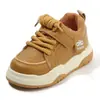 Tênis Esportivo Infantil 2026 Primavera e Outono Novo Estilo Sapatos Brancos para Meninos Leves Sapatos Casuais para Meninas Sola Macia Tênis de Bebê Único