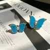 Brincos de Pérola Azul Turquesa com Borda de Metal de Alto Padrão Estilo Hong Kong para Mulheres, Design de Nicho da Moda de Luxo Leve, Brincos Geométricos