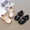Zapatos para niñas, zapatos de princesa para niños, nuevos modelos primavera y otoño 2026, zapatos de cuero de suela blanda a la moda con lazo para niñas pequeñas