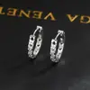 2024 nuevos pendientes de temperamento con microincrustaciones de circonita diseño de nicho femenino pendientes geométricos en forma de C estilo commuter broche de oreja