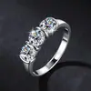 Anillo de Moissanita de Tres Piedras de Moda Europea y Americana Anillo de Boda Venta al por Mayor Anillo de Plata de Ley S925 Anillo de Boda para Mujer en Stock