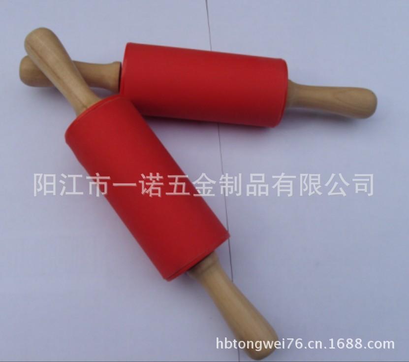 硅胶擀面杖杨六平开化县时利合6万个,木柄的,出厂单价3.55