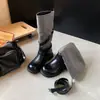 Botas femininas versáteis de outono, bico redondo, cano médio, emagrecedoras com fivela de cinto, elegantes e estilosas, Botas estilo Martin 2026