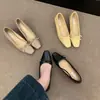 Sapatos de salto baixo com bico quadrado pequeno estilo francês Chuyuji para mulheres, coleção primavera e outono 2026, slip-on, salto grosso, sapatos Mary Jane