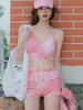2026 Novo Maiô Tie-dye de Manga Longa com Proteção Solar Feminino Conjunto Dividido de Três Peças Cobrindo a Barriga Emagrecedor Roupa de Banho para Férias na Praia e Fontes Termais