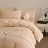 Juego de Cuatro Piezas de Terciopelo de Leche Engrosado de Invierno para Cama, Funda de Edredón de Terciopelo Coral Cálido con Bordado de Dibujos Animados, Juego de Tres Piezas de Sábanas de Cama con Forro Polar