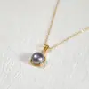 Collar de acero de titanio estilo coreano para mujer, cadena de clavícula con incrustaciones de diamantes en oro rosa y abeja, joyería de acero inoxidable para mujer.