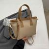 Bolso Pequeño Retro de Nicho Francés para Mujer 2026 Nuevo Bolso de Hombro Elegante de Moda Bolso Cubo Cruzado de Gran Capacidad