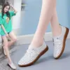 Zapatos tipo gorro de piel genuina para mujer Exportación Primavera y Otoño Nuevos Zapatos Blancos de Suela Suave de Una Pierna Antideslizantes Zapatos de Mamá Casuales Zapatos Pequeños de Cuero