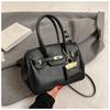 Bolsa Pequena Estilo Ocidental de Luxo Feminina 2025 Nova Primavera e Verão Versátil Bolsa Transversal Fashionável Super Popular Bolsa de Mão Exquisita