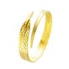 Set Duro Dorado 3D Pulsera de Apertura Pluma Secreta de Amor Anillo con Colgante de Pluma Arena Dorada Moneda Europea Juego de Tres Piezas