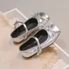 Zapatos de Cuero para Niñas Suela Suave Zapatos de Princesa para Niños 2026 Otoño Nuevo Estilo Boca Baja Moño Moda Versátil Casual Zapatos de Una Sola Pieza