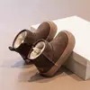 Botas de nieve para niños 2025 invierno nuevo estilo botas de otoño e invierno para niñas zapatos de algodón más terciopelo más gruesos para niños algodón de nieve impermeable