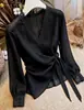 Camisa Feminina Elegante de Luxo Leve, Estilo Novo Tendência Primavera e Outono, com Design Único, Blusa de Manga Longa Fashion e Versátil