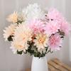 Venta al por mayor de fábrica de flores para decoración del hogar, exhibición de simulación de tres epifilos para bodas, guía de camino para el salón de bodas, material de base floral