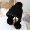 Gorro de invierno 2024 para mujer, cálido gorro de punto con tres bolas de pelo, estilo coreano, protección para los oídos a prueba de frío, gorro de lana que combina con todo, moderno