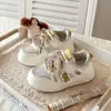 Tênis Infantil 2026 Primavera e Outono Novo Estilo Sapatos de Menino Leve Antiderrapante Sapatos Esportivos Brancos para Crianças Maiores Sapatos Casuais