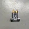Peças de Máquina de Moldagem por Injeção Cabeça Única Distribuidor de Graxa de Descarga de Óleo Componente de Dosagem