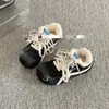 Tênis de Treino Alemão Super Grossos Quentes com Plus Veludo Feminino 2026 Novo Estilo Quente Casual Inverno Retro Sola Grossa Tênis de Plataforma Sapatos de Algodão de Duas Camadas