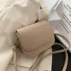 Bolso de Hombro Tipo Silla de Montar para Mujer 2026 Nuevo Bolso Cuadrado Pequeño de Moda para Niñas Otoño Simple Moda Elegante Bolso Cruzado