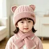 Conjunto de Gorro y Bufanda de Punto para Niños Otoño e Invierno Suave y Agradable para la Piel Gorro de Punto con Orejas de Oso para Niños Pequeños Resistente al Viento y Cálido Conjunto de Dos Piezas