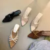 Sandálias Femininas Tecidas Estilo Minimalista Francês Salto Anabela Tira Fina Slip-On 2026 Verão Estilo Romano Versátil Elegantes Chinelos para Uso Externo
