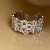 Anillo Calado Tallado de Plata de Ley 925 para Mujer, Apertura de Nicho de Lujo Accesible, Anillo Retro Ajustable de Dedo Índice de Alta Moda para Mujer