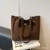 Bolsa de Ombro Único para Axila Feminina 2026 Nova Bolsa Tote de Grande Capacidade Bolsa de Mão Versátil Tendência de Nicho para Mulheres