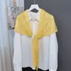 Chal de punto hueco transpirable fino de verano para mujer, bufanda triangular de moda para el verano para ir al trabajo, camisa con sensación de hielo con superposición de bufanda