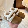 Sapatos de Algodão para Meninas, Inverno Peludo para Crianças 2025 Novo Quente Estilo Coreano Birkenstock Bebê Sapatos para Crianças com Forro de Lã e Solas Macias