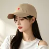 Nuevo sombrero de sol casual dulce versátil estilo coreano, gorra de béisbol fresca y linda bordada con corazón, gorra de pico para pareja