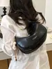 Bolsa Vintage de Axila de Alta Qualidade para Mulheres 2026 Nova Bolsa de Nicho em Forma de Meia-Lua Bolsa de Ombro Transversal Fashion para o Dia a Dia com Pingente