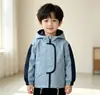 Chaqueta cortavientos con capucha para niños para primavera y otoño, unisex, con diseño de bloques de color, a prueba de viento, chaqueta con cremallera para bebés y niños pequeños, disponible en varios colores