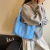 Bolsa grande e estilosa com um toque vintage de alta qualidade, bolsa da moda, nova moda de verão 2026 bolsa simples de ombro