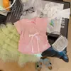 Camiseta Super Fofa para Meninas com Manga Flare, Amiga da Pele e Respirável, com Bordado de Laço de Renda 3D, Manga Curta do Gato Kt, Disponível para Dropshipping