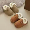 Chegada Nova 2024 Sapatos de Algodão com Salto para Mulheres, Par, Roupa de Casa, Antiderrapante, Forrados com Lã, Sapatos de Algodão Quentes para Homens no Inverno
